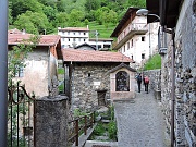 Si parte dagli 815 mt di Inuggio (frazione del Comune di Valstrona)